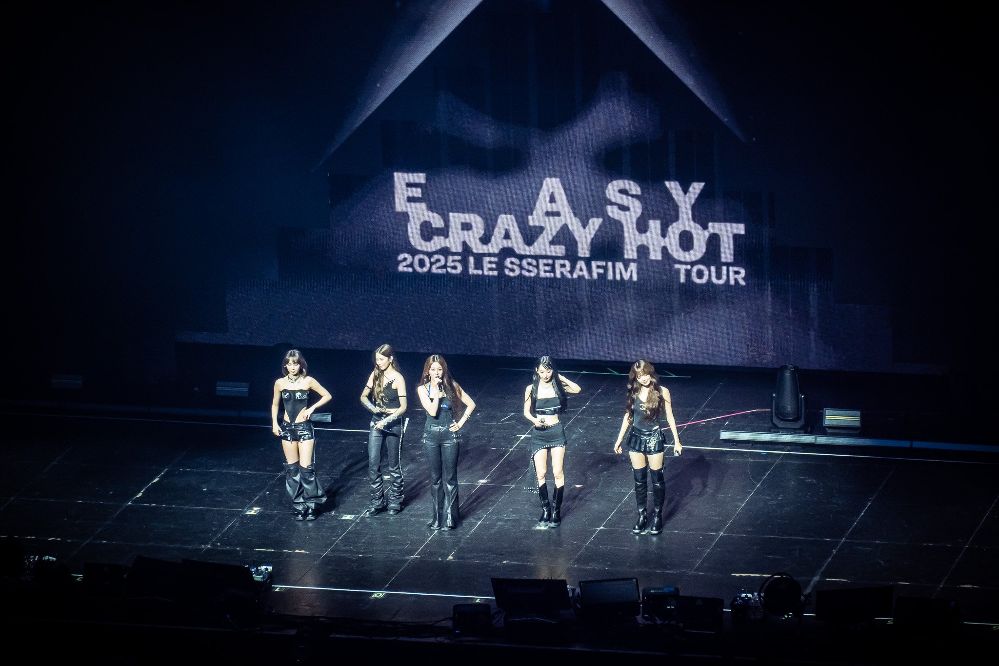 Easy, Crazy, Hot: Le Sserrafim Brings the Heat to Texas in Grand